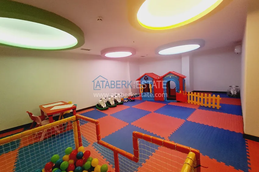 Просторная двухкомнатная квартира с мебелью в центре Алании, район пляжа Клеопатра 10 