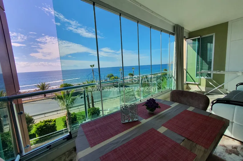 Приобрести Двухкомнатная квартира с застеклённым балконом и видом на море, первая береговая линия - район Кестель, Алания 8 