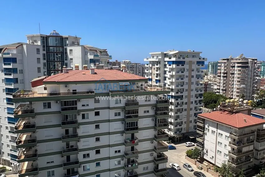 Приобрести Квартира в Махмутларе с мебелью и застекленным балконом в комплексе премиум-класса 9 