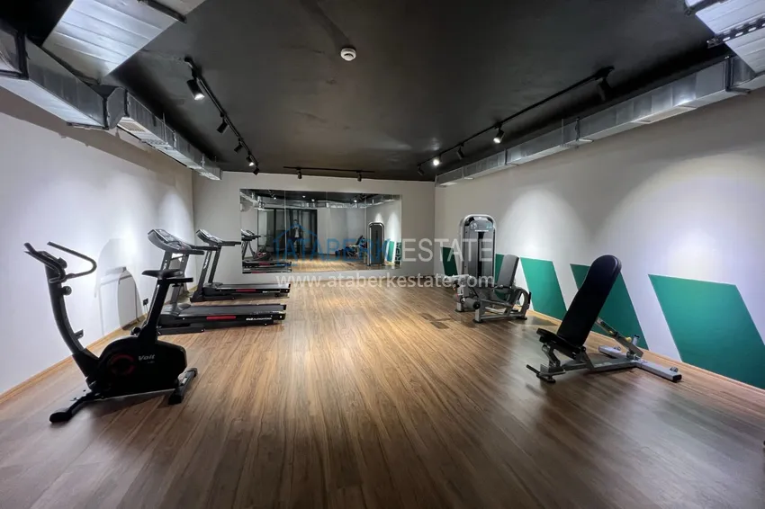 Просторная двухкомнатная квартира с мебелью в центре Алании, район пляжа Клеопатра 11 