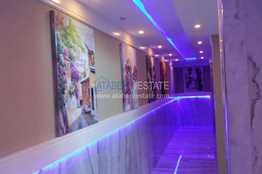 Трехкомнатная квартира с мебелью и отдельной кухней в районе Махмутлар 13 