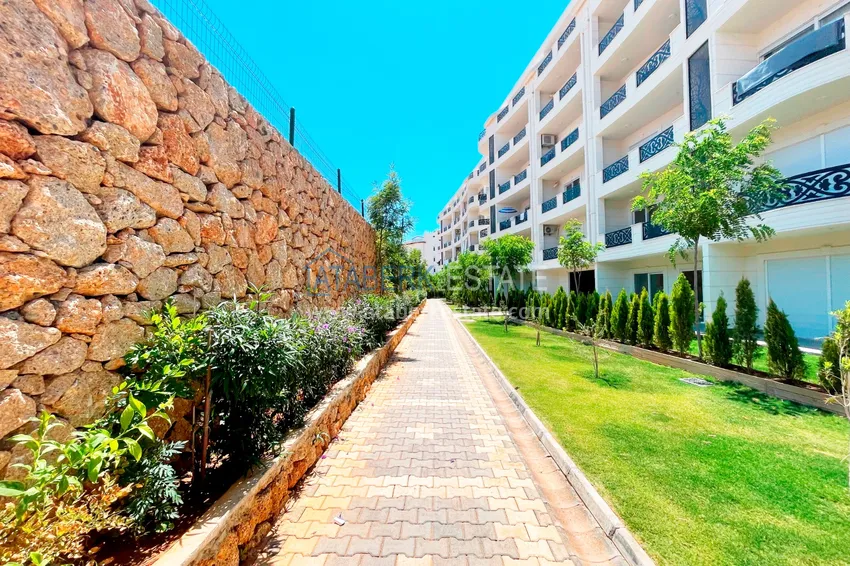 Квартира в районе Оба с качественной чистовой отделкой и открытым видом на горы 2