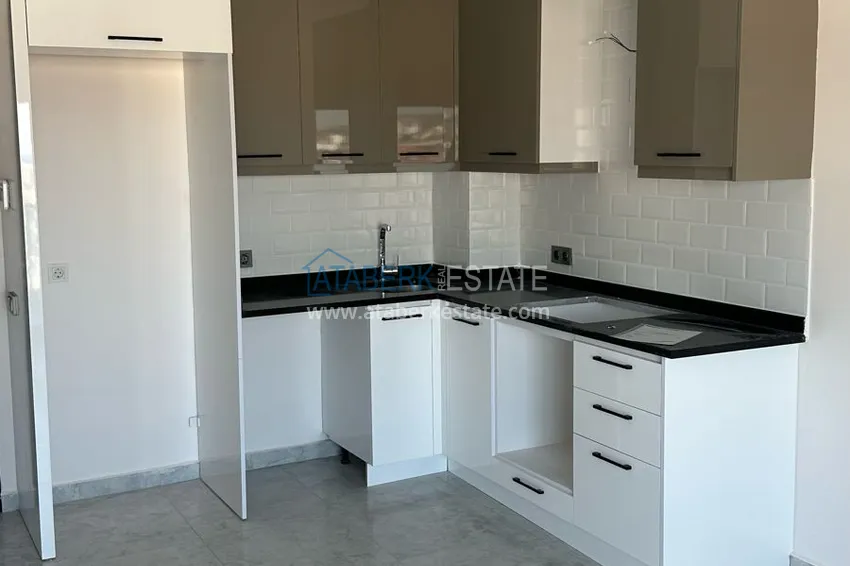 Приобрести Двухкомнатная квартира с видом на море в новом комплексе – Алания, район Авсаллар 5 