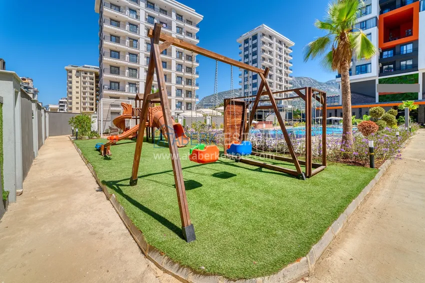 Двухкомнатная квартира с новой мебелью в центр Махмутлара, район субботнего рынка 10 