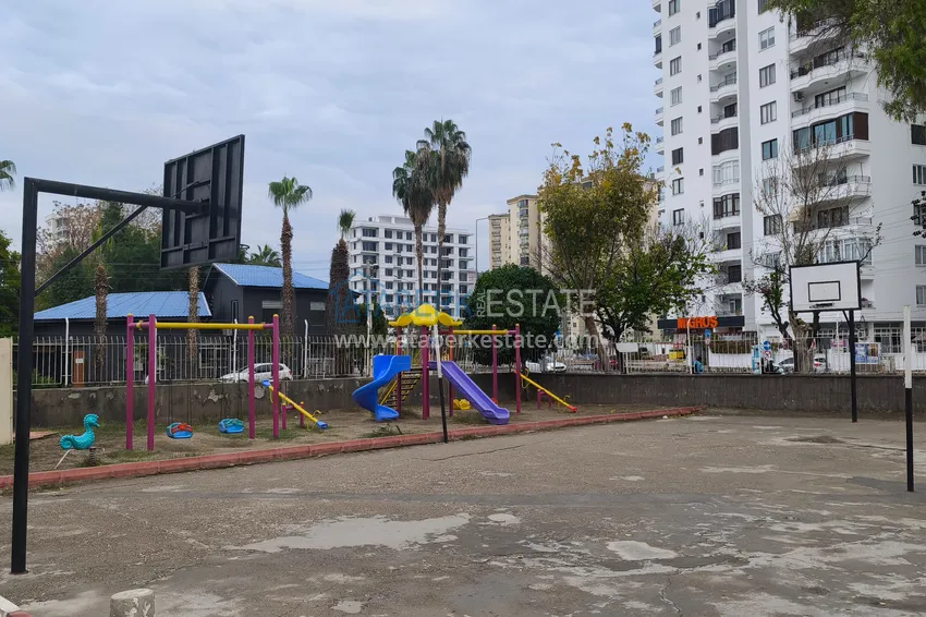 СРОЧНАЯ ПРОДАЖА: Трехкомнатная квартира с капитальным ремонтом в районе Мендерес, Мезитли 11 