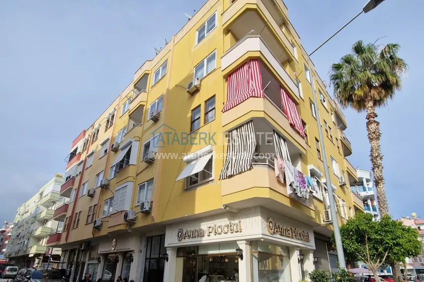 Трехкомнатная квартира с мебелью в центре Алании – район Дамлаташ 1