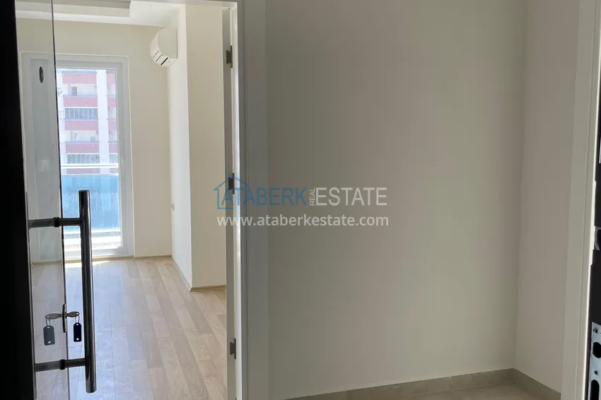 Приобрести Огромная квартира 1+1 площадью 110 м2 в центре района Махмутлар 1 