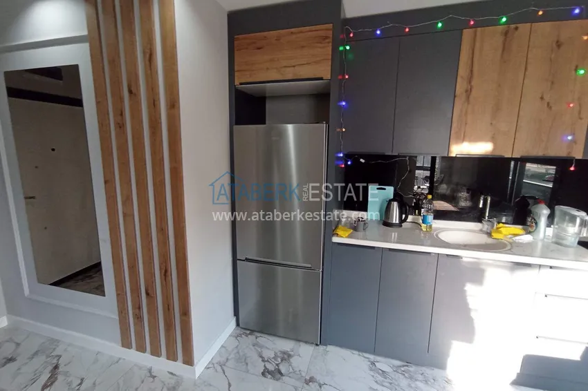 Приобрести Двухкомнатная квартира под ключ с застекленным балконом от собственника в центре Мезитли 3 