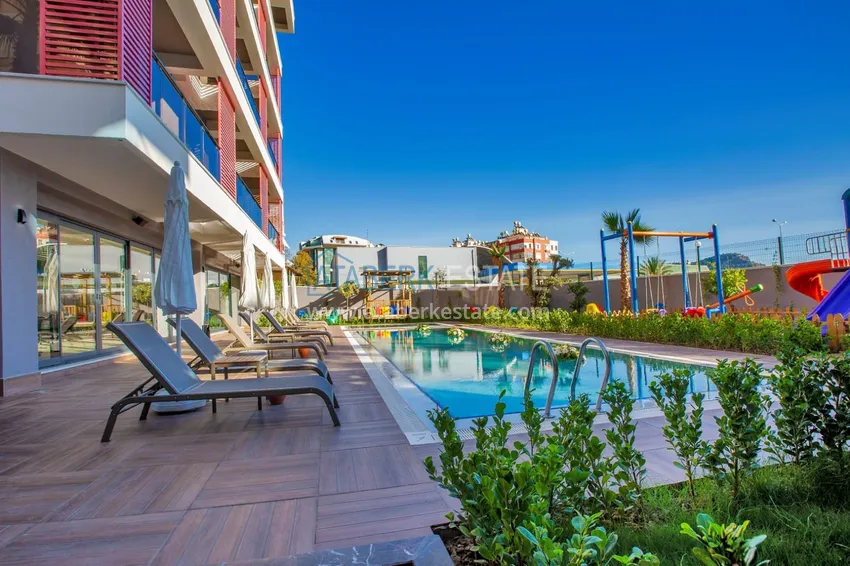 Квартира 1+1 меблированная в комплексе класса люкс – центр Алании 3