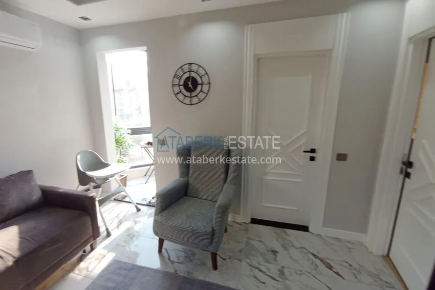 Приобрести Двухкомнатная квартира под ключ с застекленным балконом от собственника в центре Мезитли 5 