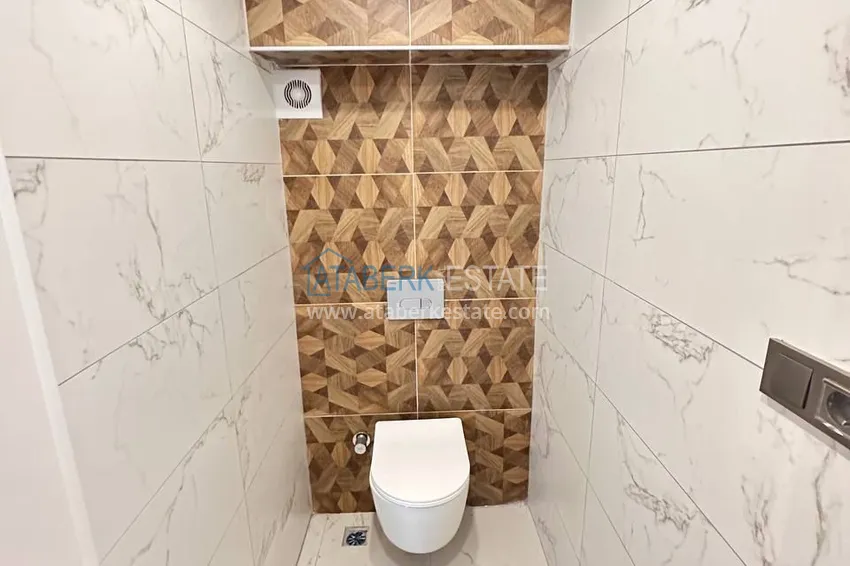 Приобрести СРОЧНАЯ ПРОДАЖА: Трехкомнатная квартира с капитальным ремонтом в районе Мендерес, Мезитли 8 