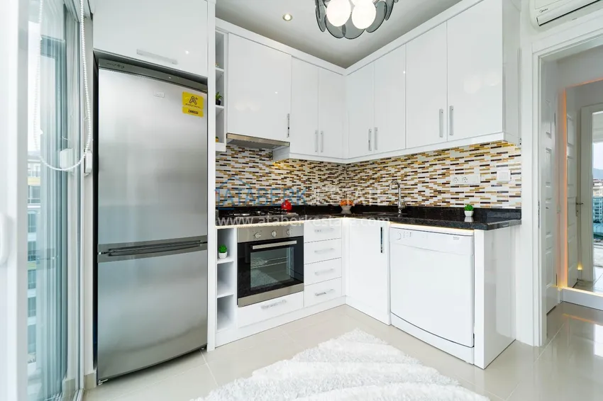 Приобрести Пентхаус-дуплекс в районе Кестель, с мебелью – первая береговая линия 10