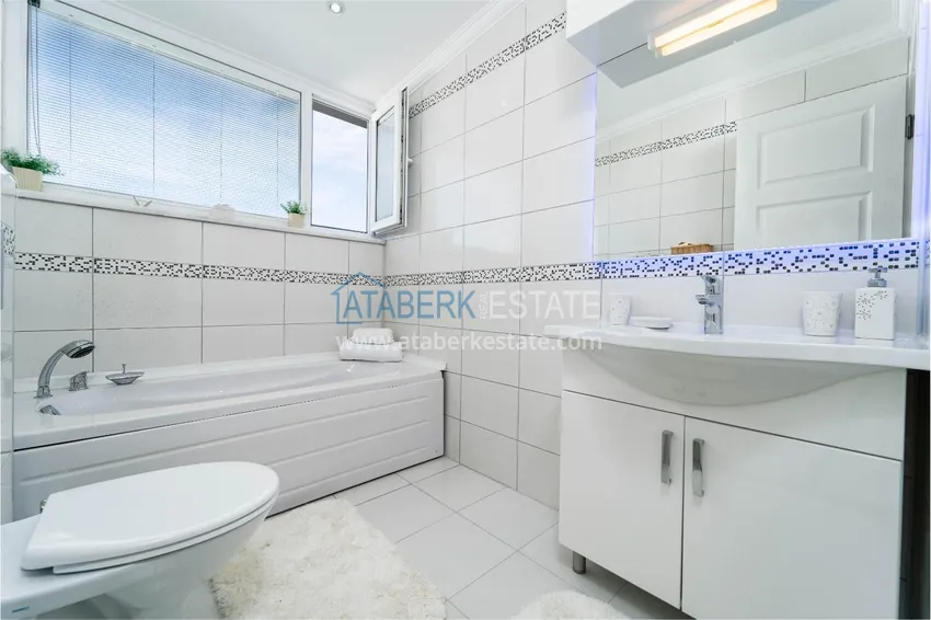 Приобрести Пентхаус-дуплекс в районе Кестель, с мебелью – первая береговая линия 15