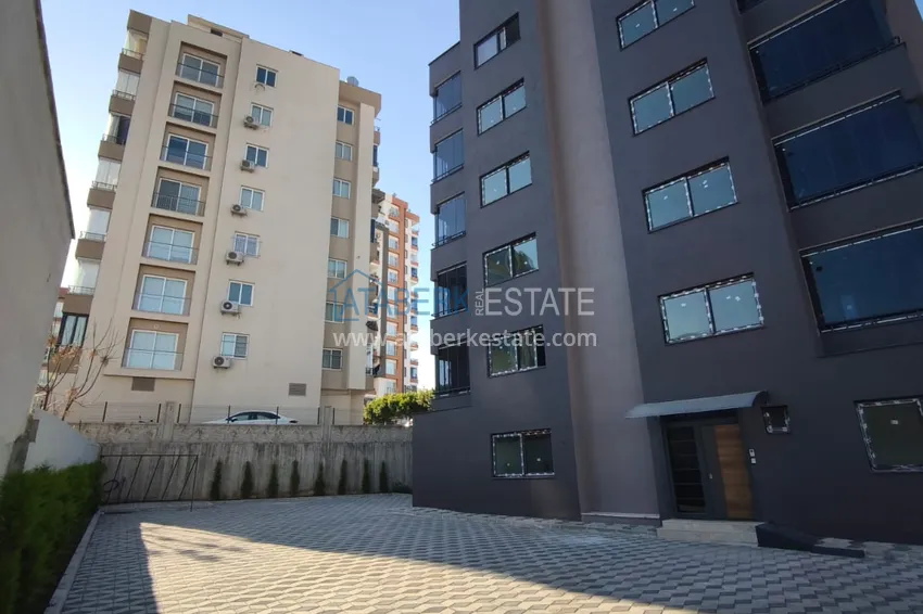 Трехкомнатная квартира в современном комплексе - Мерсин, район Енишехир 2 