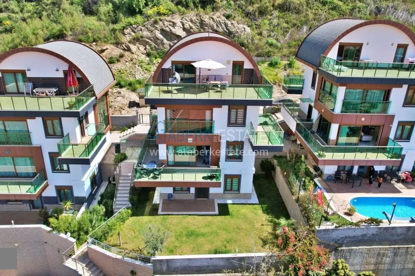 Четырехэтажная вилла класса-люкс «под ключ» в Алании – горный район Бекташ 2 