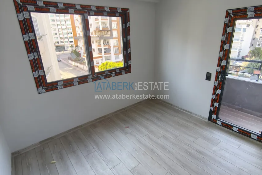 Приобрести Трехкомнатная квартира в современном комплексе - Мерсин, район Енишехир 4 