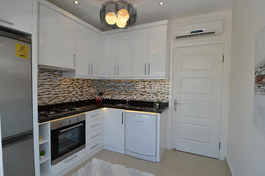 Приобрести Пентхаус-дуплекс в районе Кестель, с мебелью – первая береговая линия 9