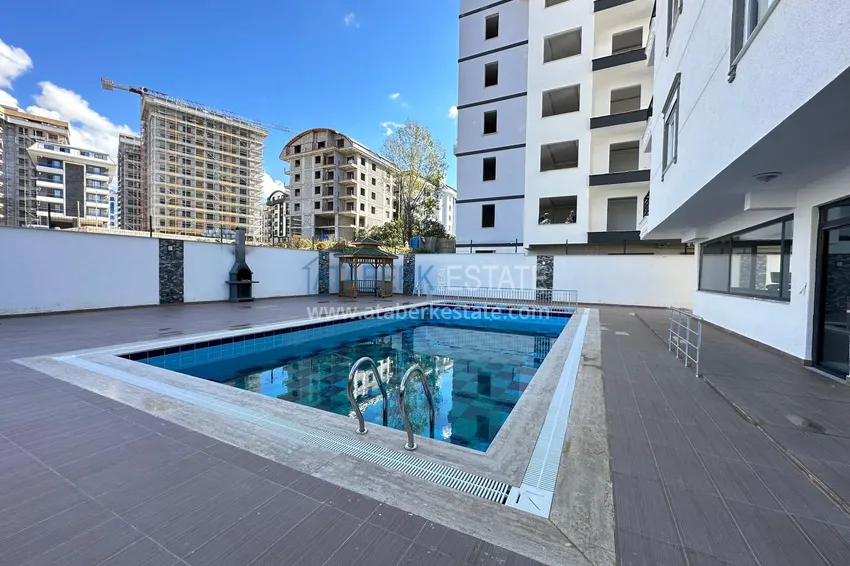 Двухкомнатная квартира с мебелью в Алании, район Махмутлар 2