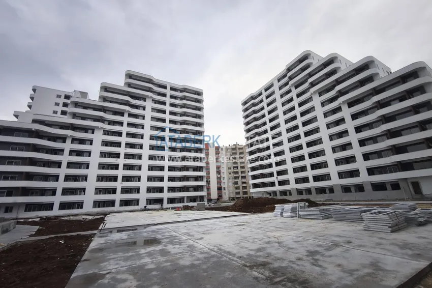 Фото -  Квартира 1+1 от собственника в элитном комплексе на этапе строительства в районе Томюк – Мерсин 2 