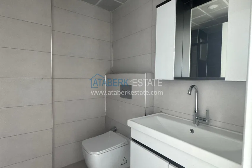 Приобрести Двухкомнатная квартира с чистовой отделкой и двумя балконами – Мерсин, Томюк 9 