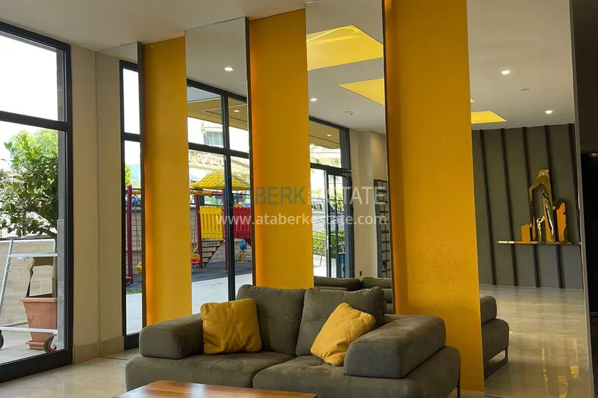 Трехкомнатная квартира с панорамным видом на море и горы в центре Махмутлара 14 