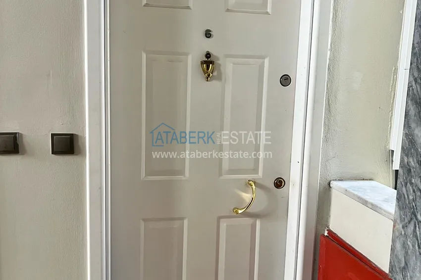 Приобрести Квартира 1+1 площадью 72 м2 в центре Алании с новой мебелью и двумя балконами - район пляжа Клеопатра 1 