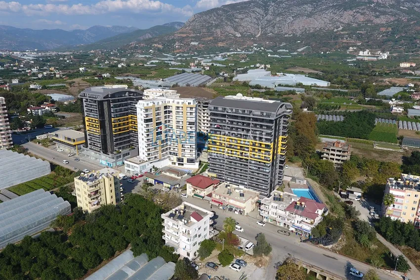 Трехкомнатная квартира с панорамным видом на море и горы в центре Махмутлара 3 