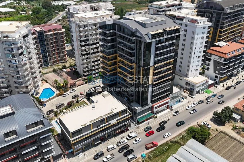 Трехкомнатная квартира с панорамным видом на море и горы в центре Махмутлара 4 