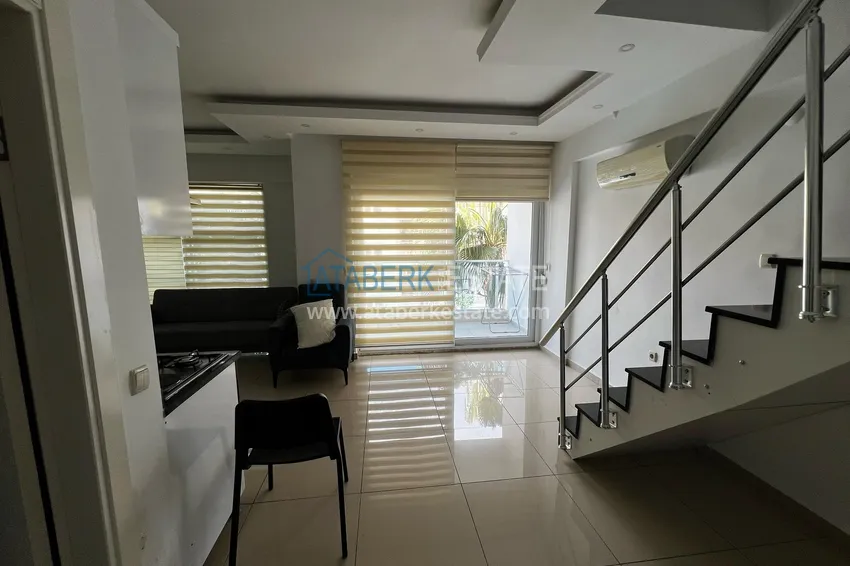 Приобрести Двухуровневый пентхаус с мебелью в центре Алании – район пляжа Клеопатра  4 