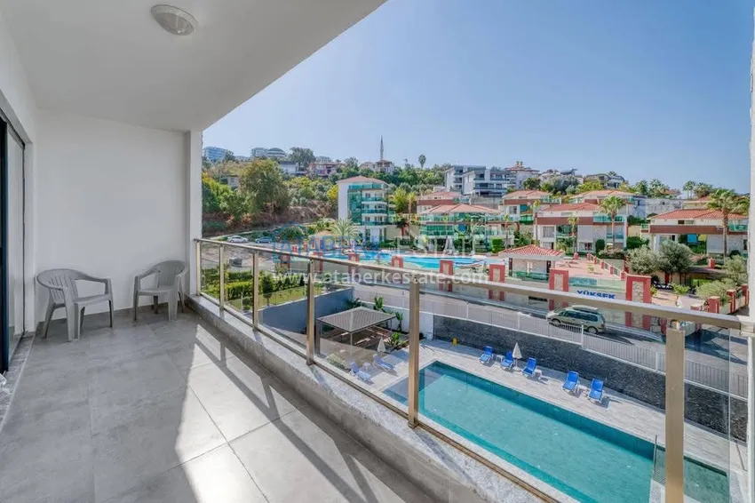 Приобрести Стильная квартира с новой мебелью в современном комплексе – Алания, район Каргыджак 6