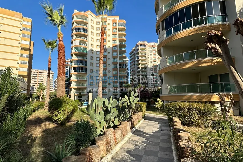 Квартира 1+1 с мебелью, видом на море и застекленным балконом - Алания, район Махмутлар 19 