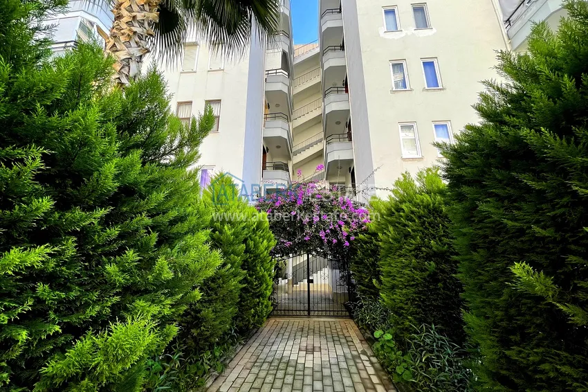 Квартира с мебелью и застекленным балконом в районе Махмутлар - всего в 230 метрах от моря 2 