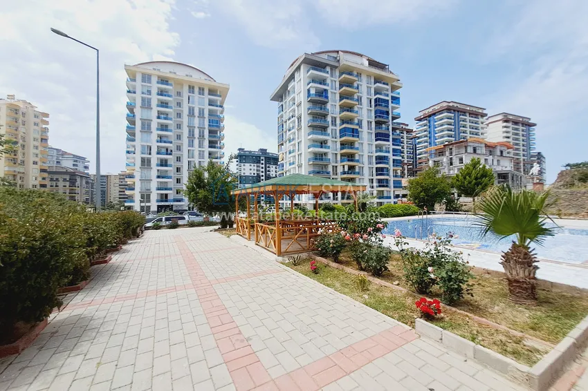 Квартира 2+1 от собственника – мебель, ремонт, застеклённые балконы, район Махмутлар 3 