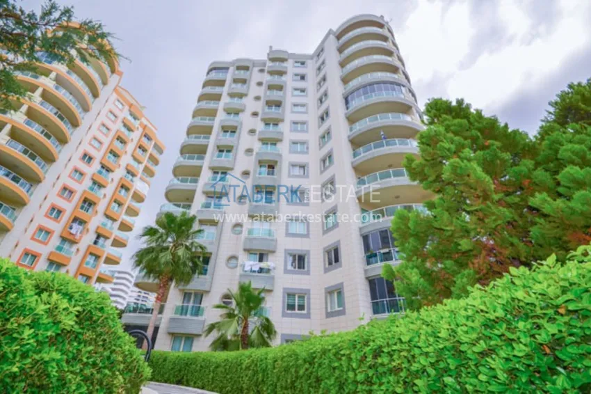 Квартира 1+1 с мебелью, видом на море и застекленным балконом - Алания, район Махмутлар 10 