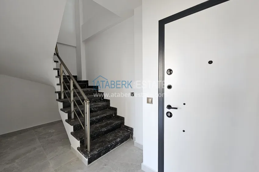 Приобрести Видовой дуплекс-пентхаус в бутик-комплексе – центр Алании, район пляжа Клеопатра 1