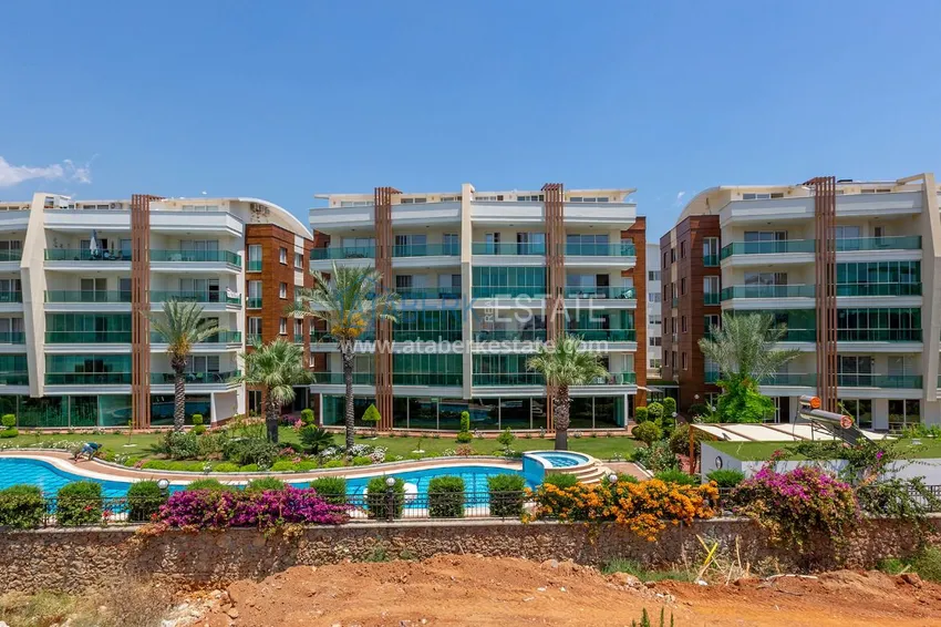 Квартира 2+1 с мебелью в семейном комплексе, район Оба – подходит под ВНЖ 1 