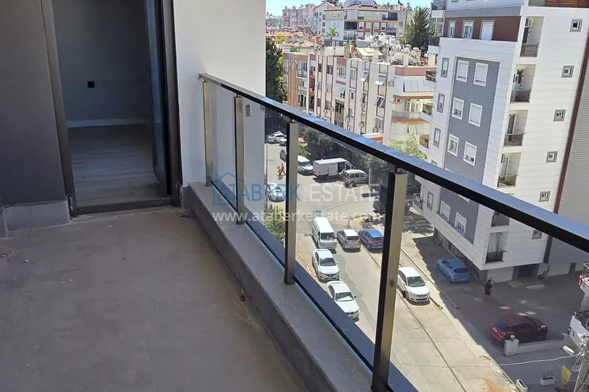 Приобрести Двухуровневая квартира 4+2 в центре Анталии, в современном доме - от застройщика 32 