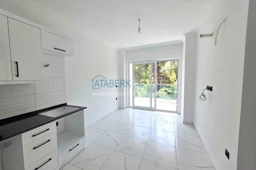 Приобрести Двухкомнатная квартира с видом на лес по привлекательной цене — Авсаллар, Алания 3 