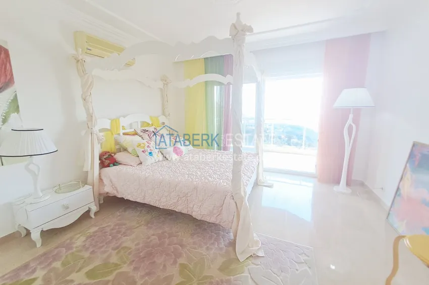 Приобрести Трехэтажная частная вилла с мебелью от собственника - Алания, район Бекташ. Подходит под ВНЖ 18