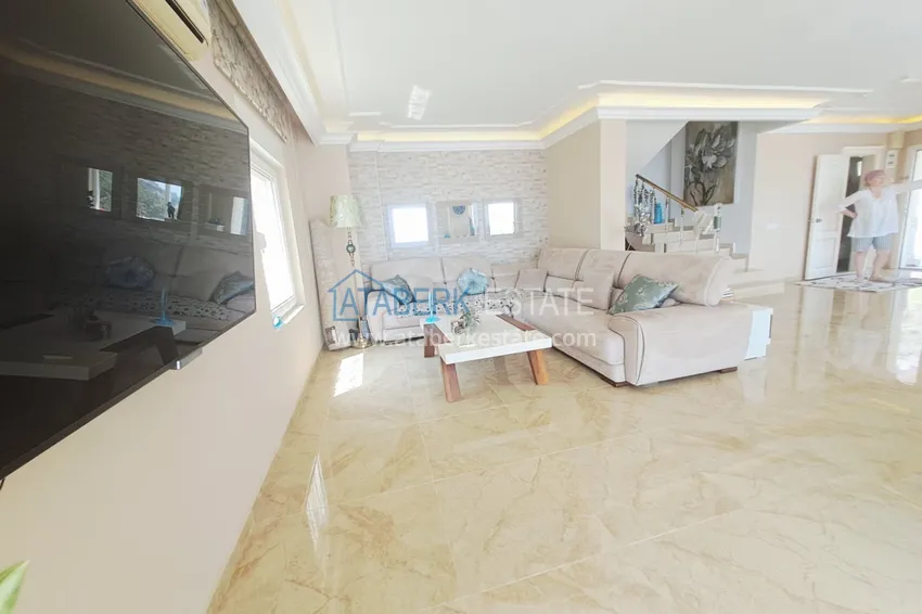 Приобрести Трехэтажная частная вилла с мебелью от собственника - Алания, район Бекташ. Подходит под ВНЖ 5