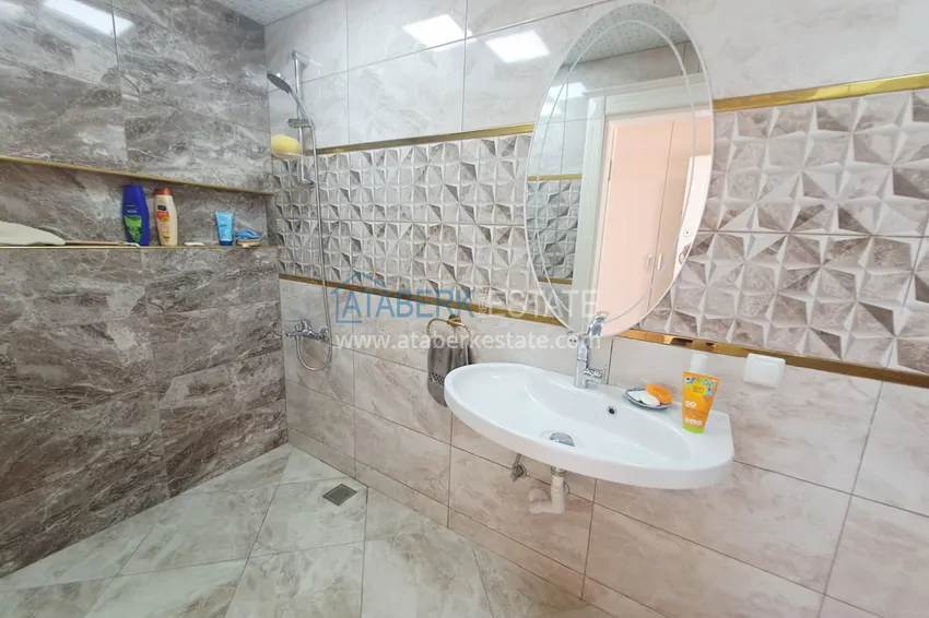 Приобрести Трехэтажная частная вилла с мебелью от собственника - Алания, район Бекташ. Подходит под ВНЖ 9