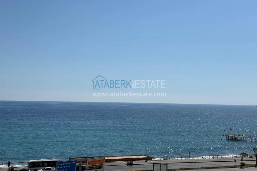 Приобрести Меблированные апартаменты 2+1 с видом на море на первой береговой линии - Алания, Тосмур 16 