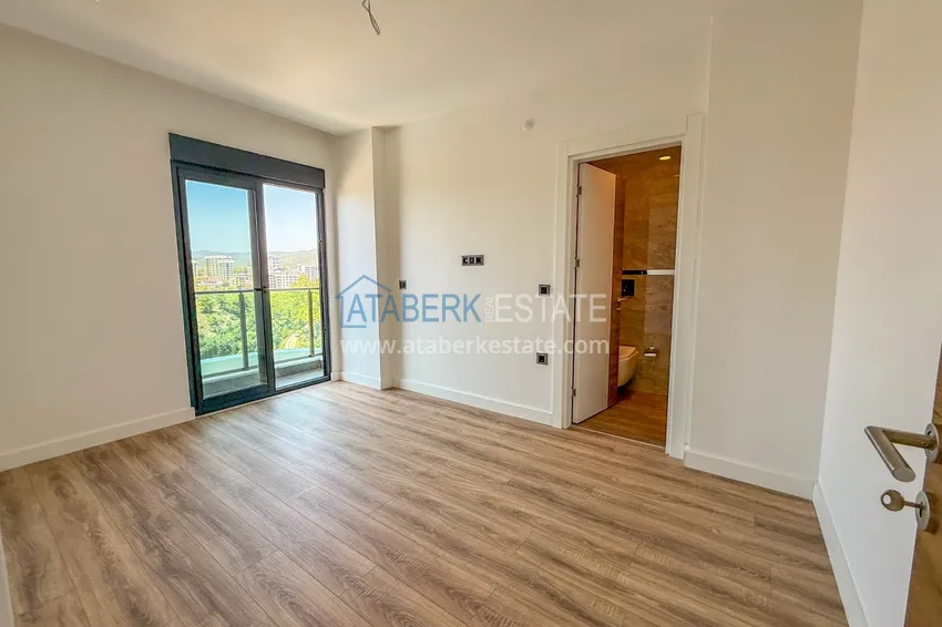 Приобрести Современные квартиры и пентхаусы с видом на море в районе Авсаллар, Алания - рассрочка на 2 года 12