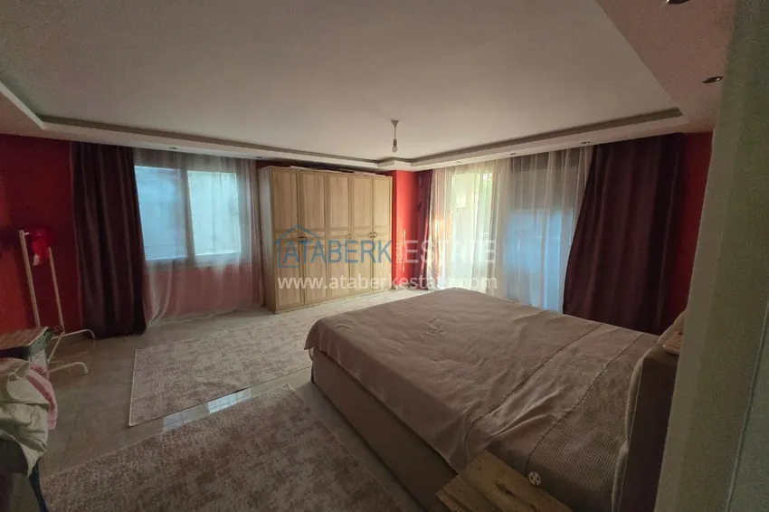 Приобрести Двухуровневая квартира с мебелью от собственника в Алании, район Кестель 15 