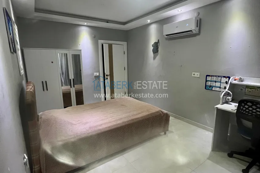 Приобрести Двухуровневая квартира с мебелью от собственника в Алании, район Кестель 11 