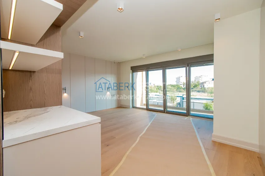 Приобрести Современные виллы в Анталии, район Лара - собственный бассейн, сад и идеальная локация 43 