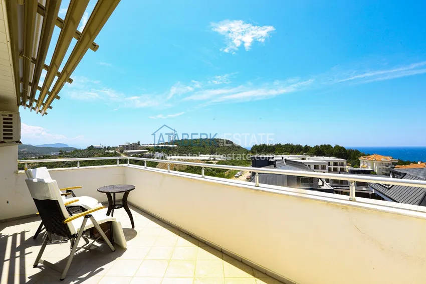 Приобрести Пентхаус-дуплекс 3+1 с панорамным видом в Конаклы, Алания 28 