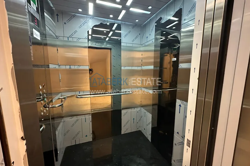 Квартира 2+1 в центре Аланьи - с отдельной кухней и видом на горы, подходит для ВНЖ 4 