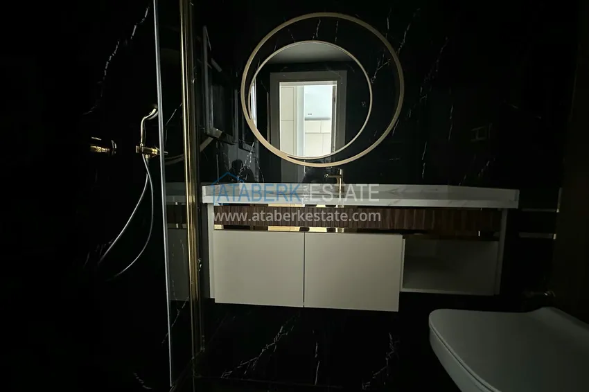 Приобрести Квартира 1+1 в новом комплексе в центре Алании. Подходит под краткосрочную аренду 5 