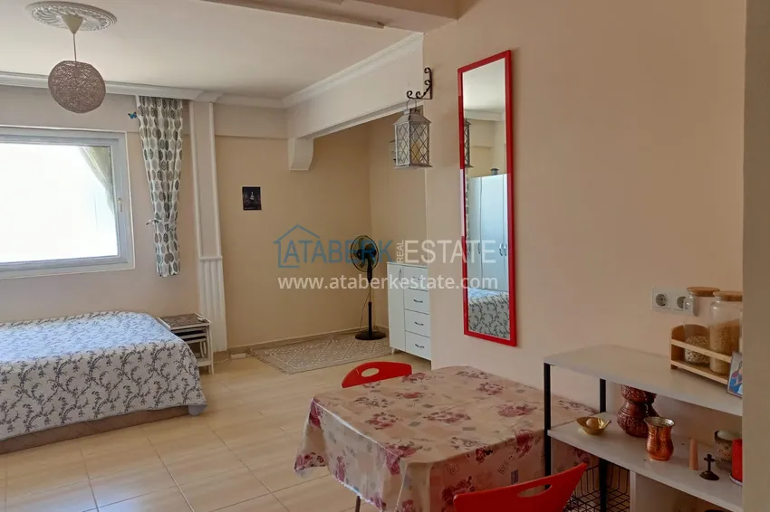 Приобрести Двухкомнатная квартира в Махмутларе, Алания - с мебелью, вид на море, первая береговая 3 